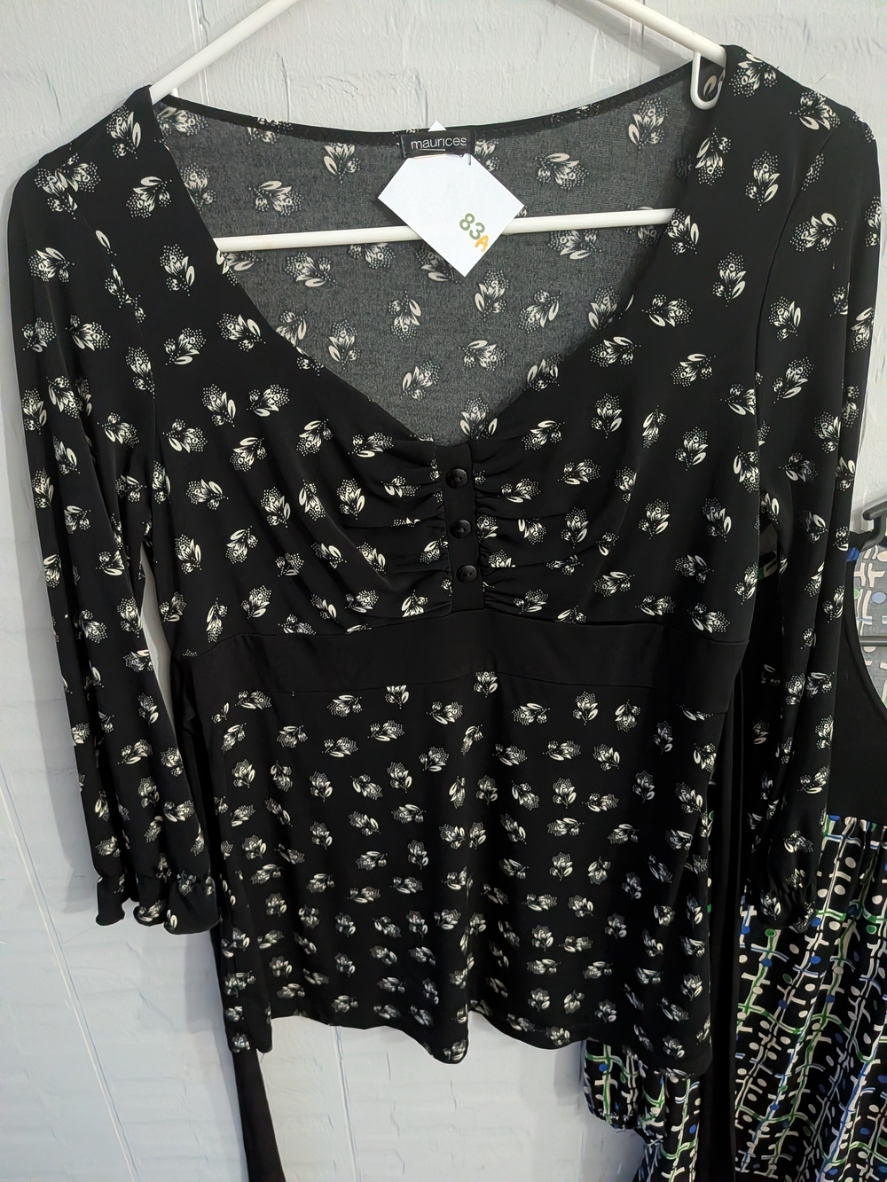 Maurices Black Floral Scoop-Neck Long Sleeve Blouse